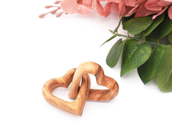 Interlocking wooden Hearts Wedding Heart favors | Wooden Anniversary gift for wife